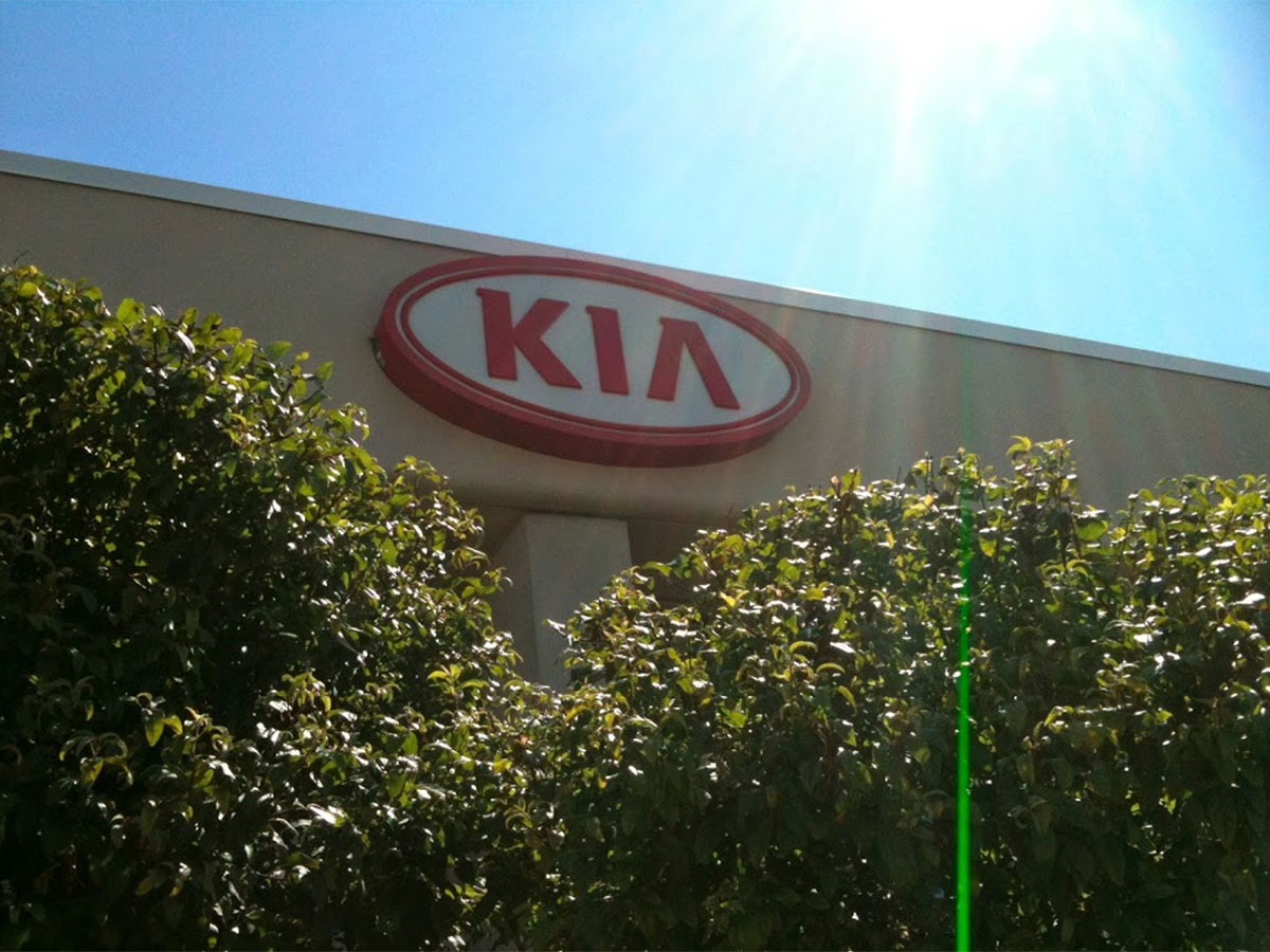 LaFontaine Kia Dearborn in Dearborn MI